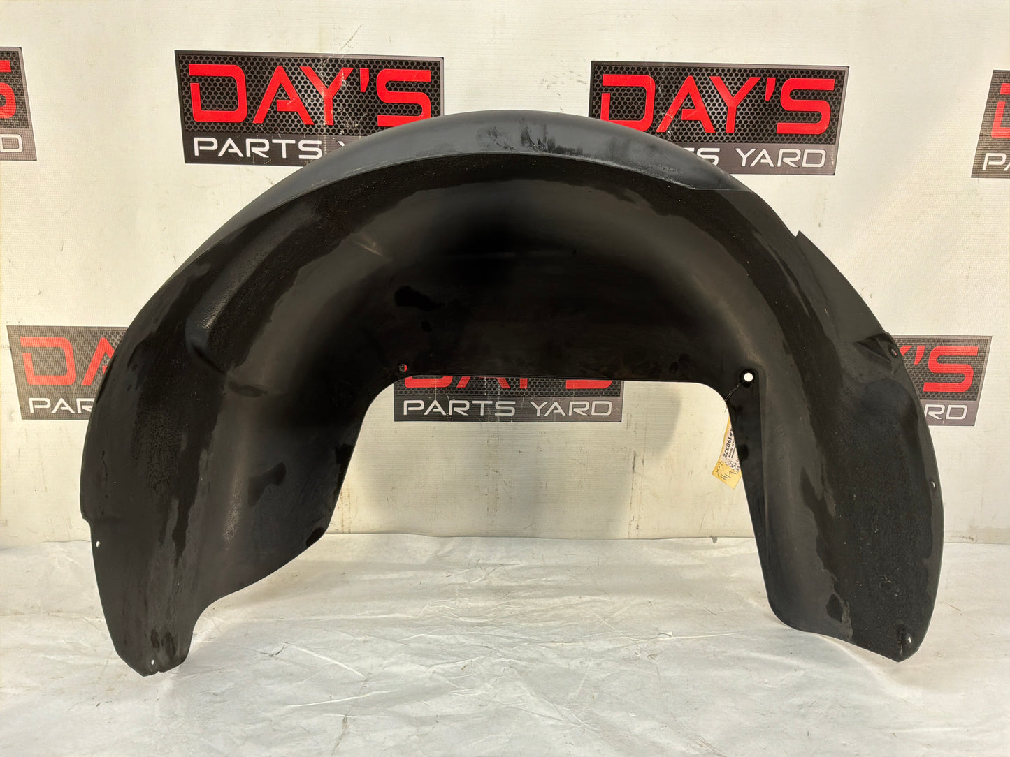 Lh rear wheel liner - Day's Parts Yard