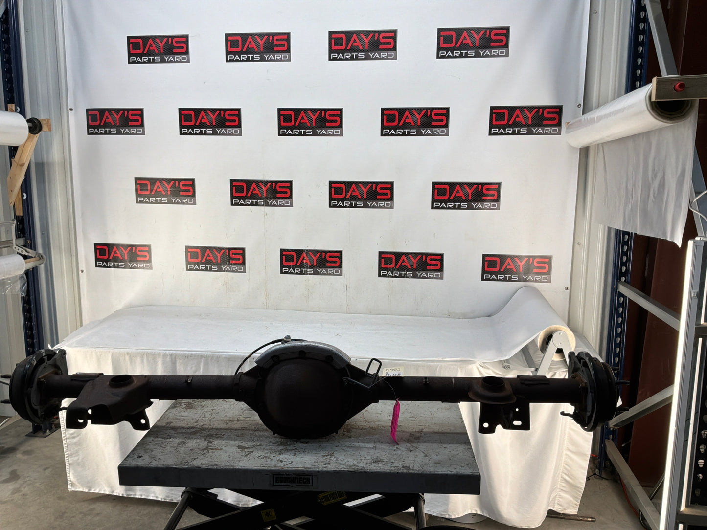 Rear differential - Day's Parts Yard