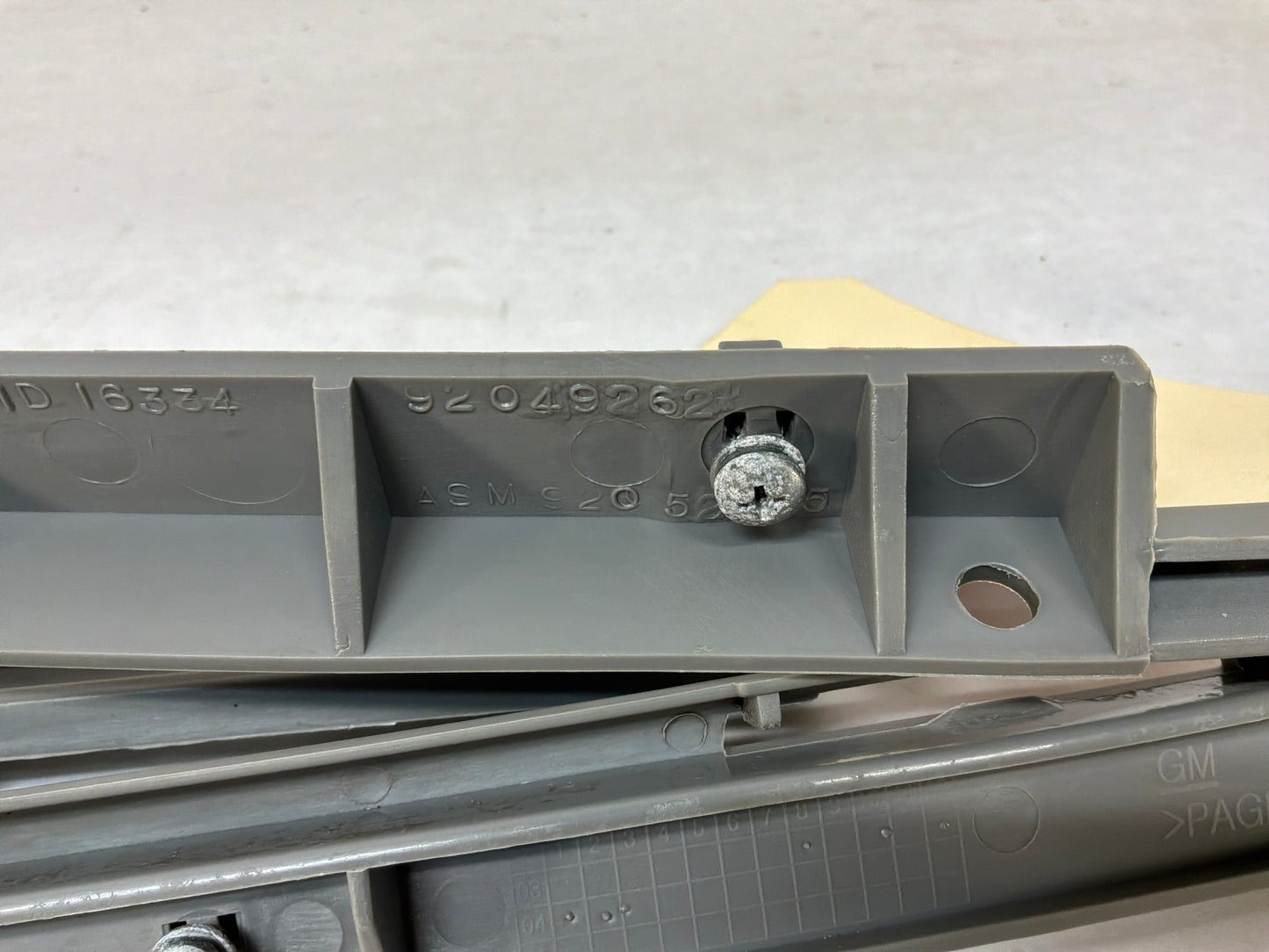 2004 Pontiac GTO Rear Bumper Bracket Guide Support Bracket Set OEM