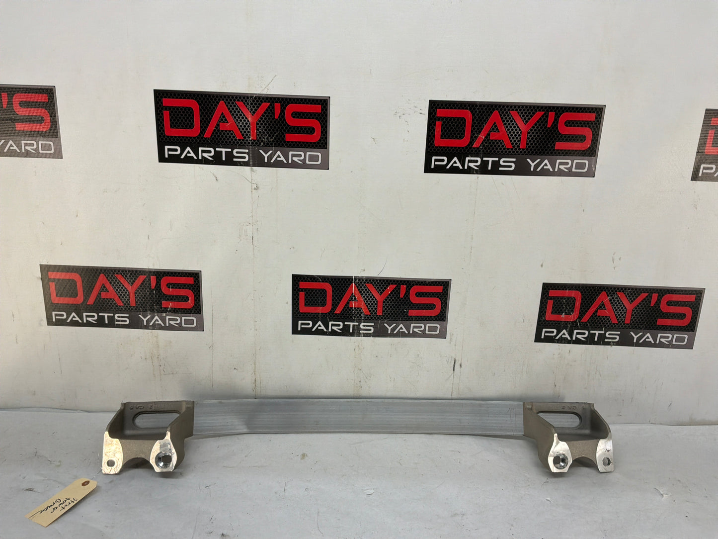 Strut tower brace - Day's Parts Yard