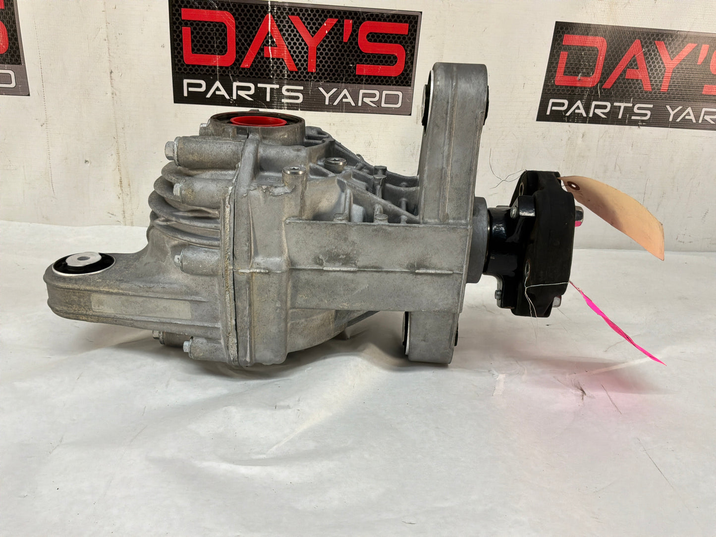 Rear differential - Day's Parts Yard