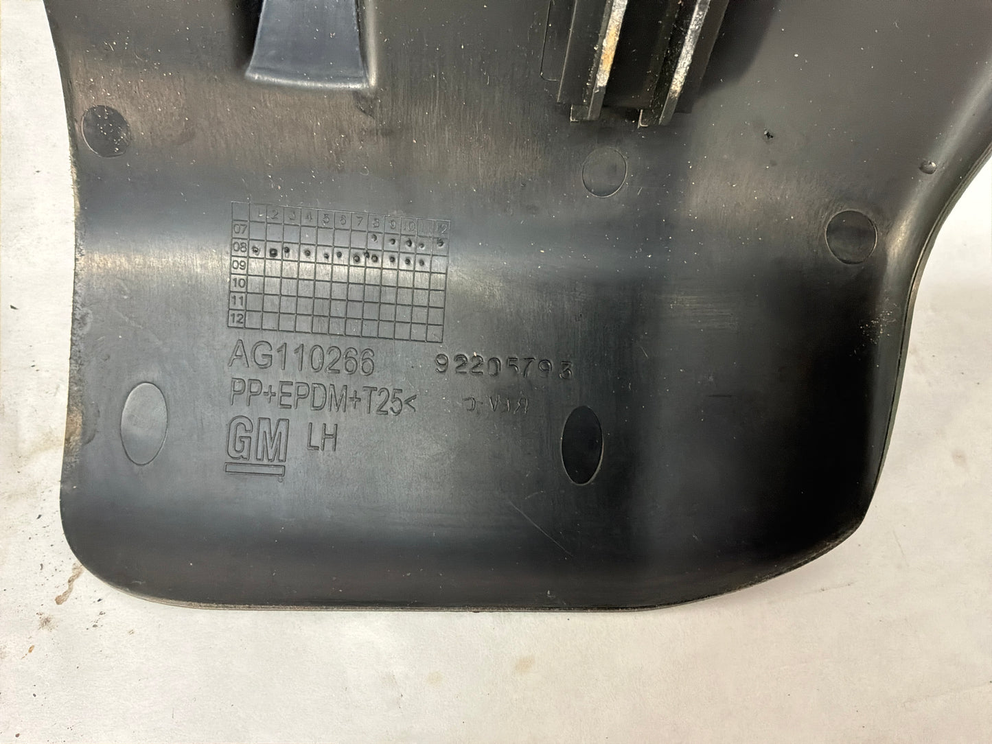 Lh trim - Day's Parts Yard