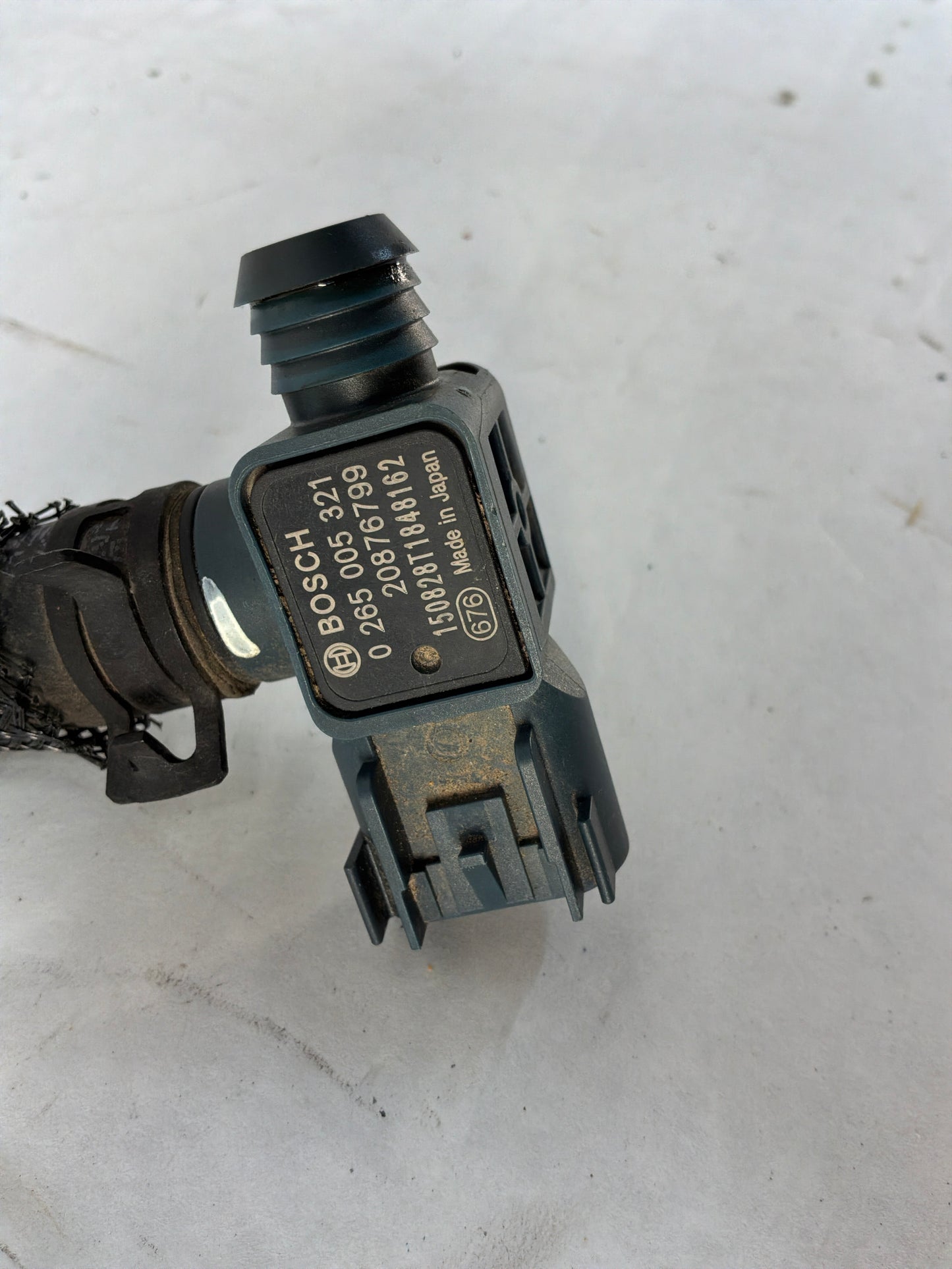 2016 Chevy Caprice PPV Brake Booster Vacuum Hose Line Tube OEM