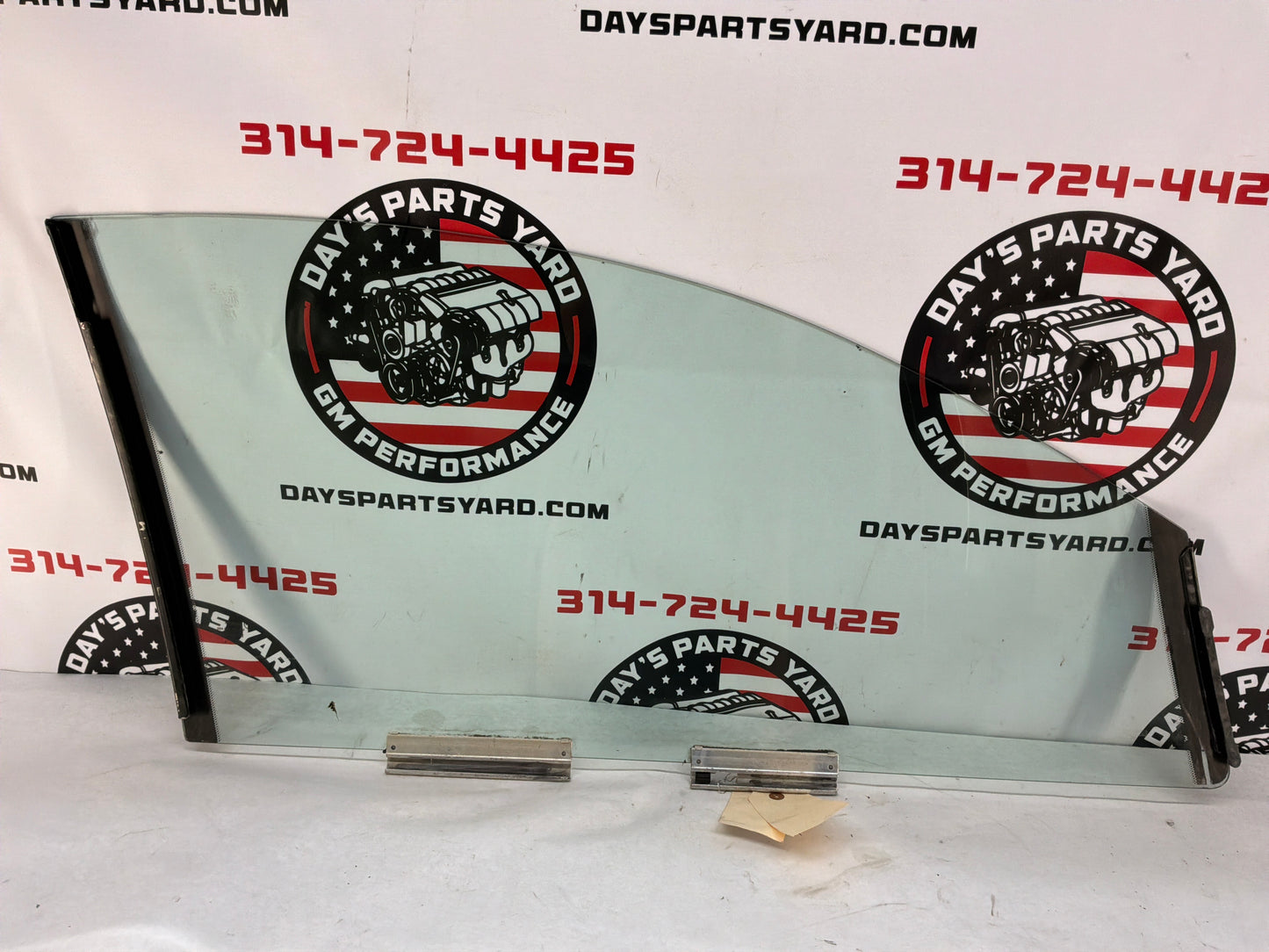2004 Pontiac GTO LH Driver Front Door Window Glass OEM