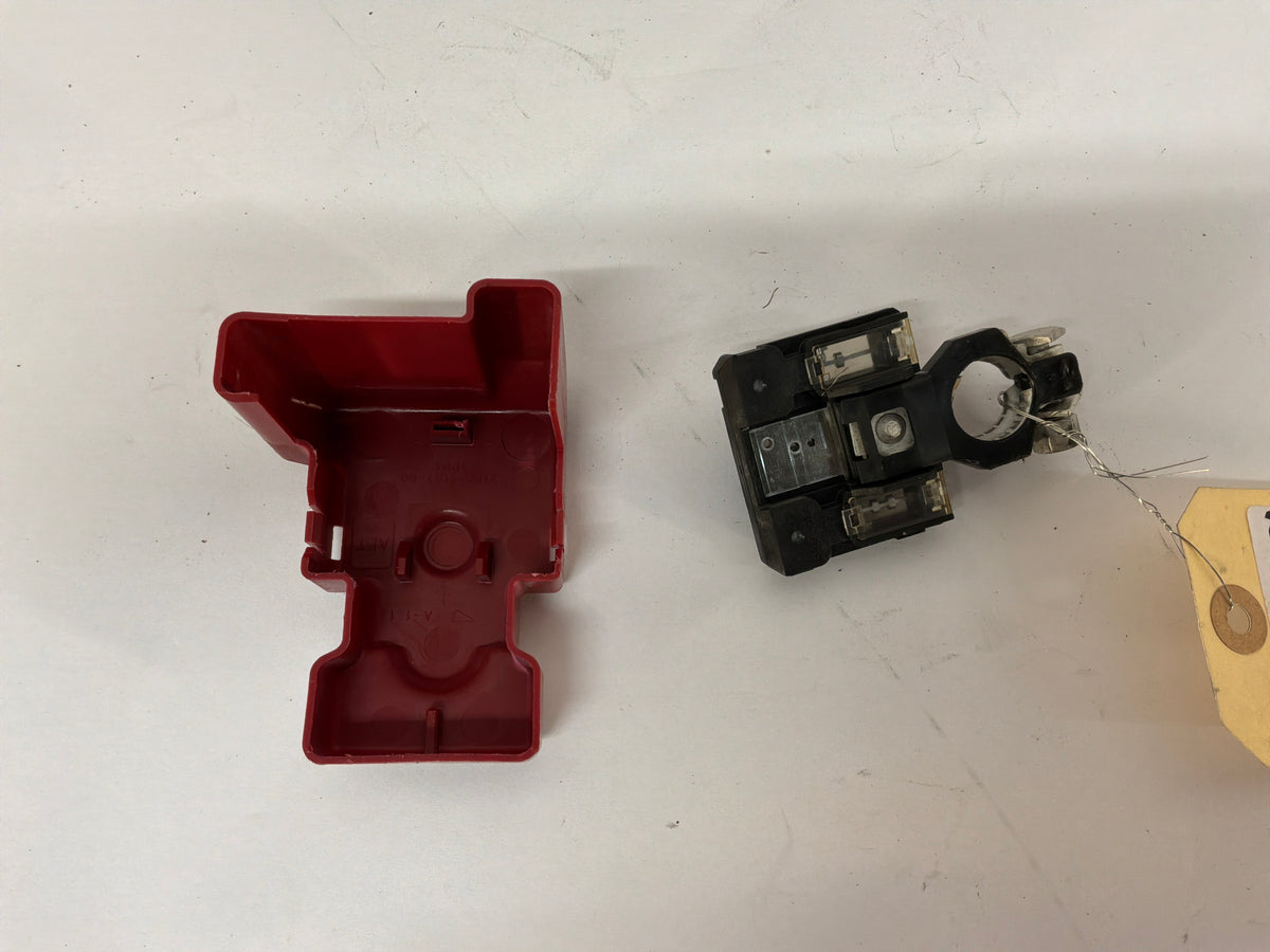 2009 Pontiac G8 GT Positive Battery Terminal Fuse Relay OEM - Day's Parts Yard
