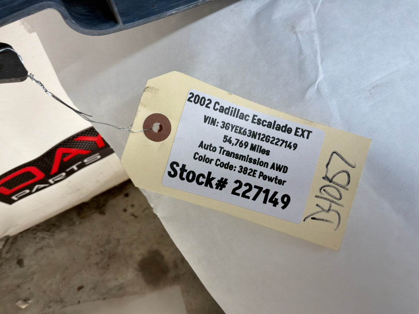 2002 Cadillac Escalade EXT LH Driver Running Board OEM