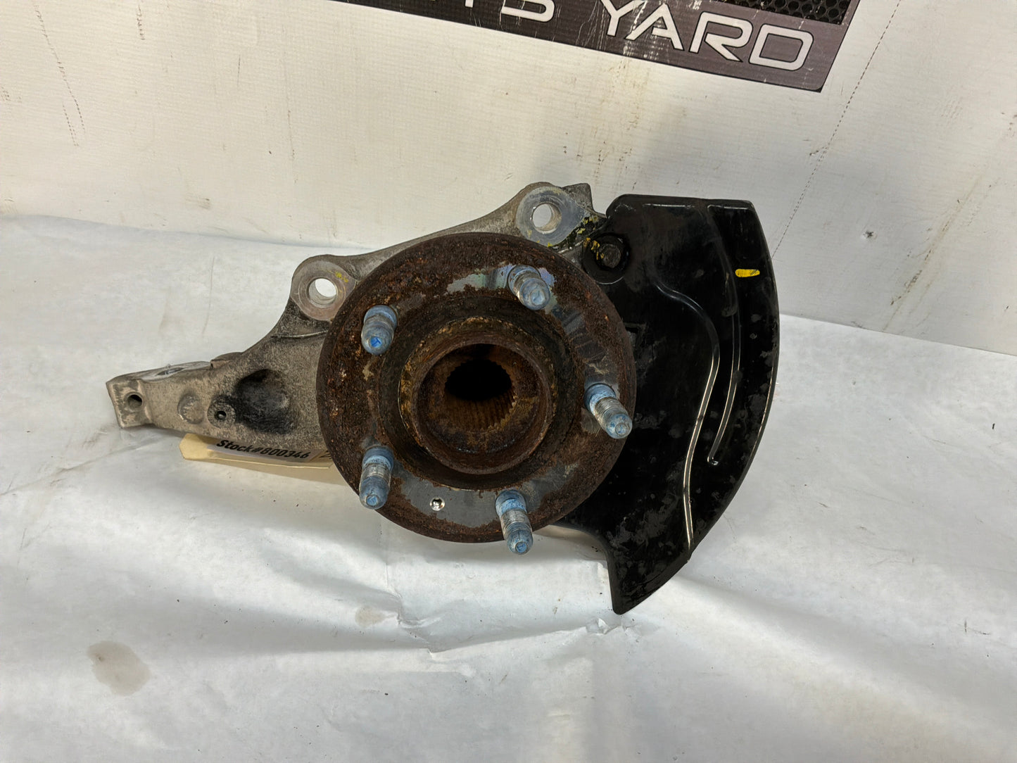 2014 Chevy Camaro ZL1 LH Driver Front Suspension Spindle Knuckle Hub OEM