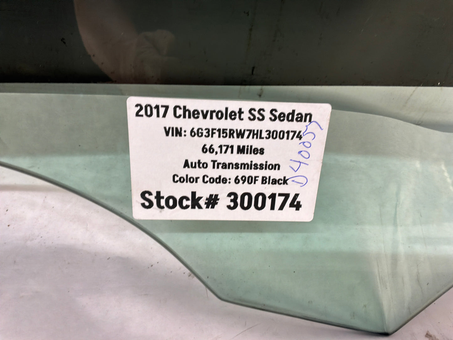 2017 Chevy SS Sedan RH Passenger Front Door Window Glass OEM