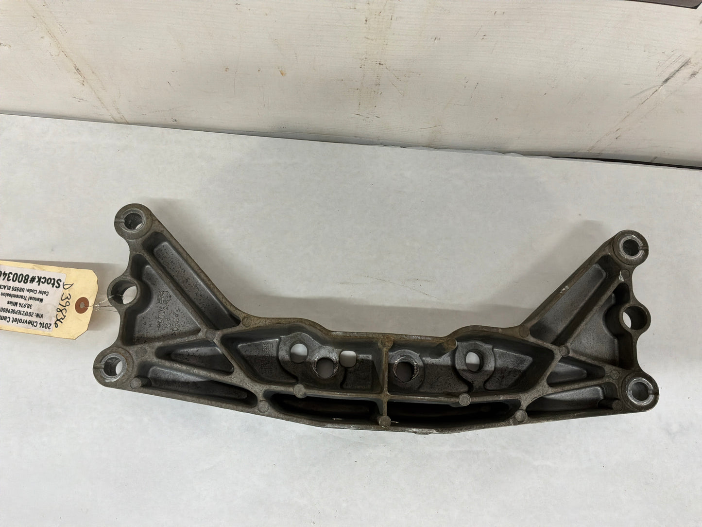 2014 Chevy Camaro ZL1 6L90E Automatic Transmission Crossmember Bracket OEM