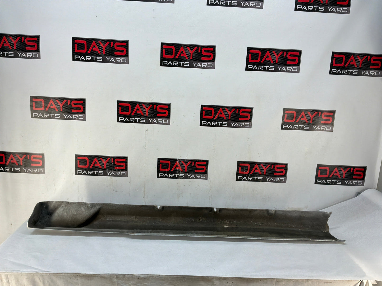 Rocker molding - Day's Parts Yard