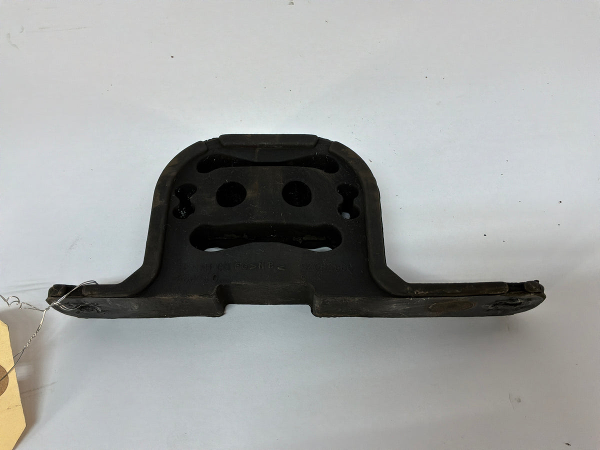 2009 Pontiac G8 GT Exhaust Muffler Hanger Bracket Mount Bushing OEM - Day's Parts Yard
