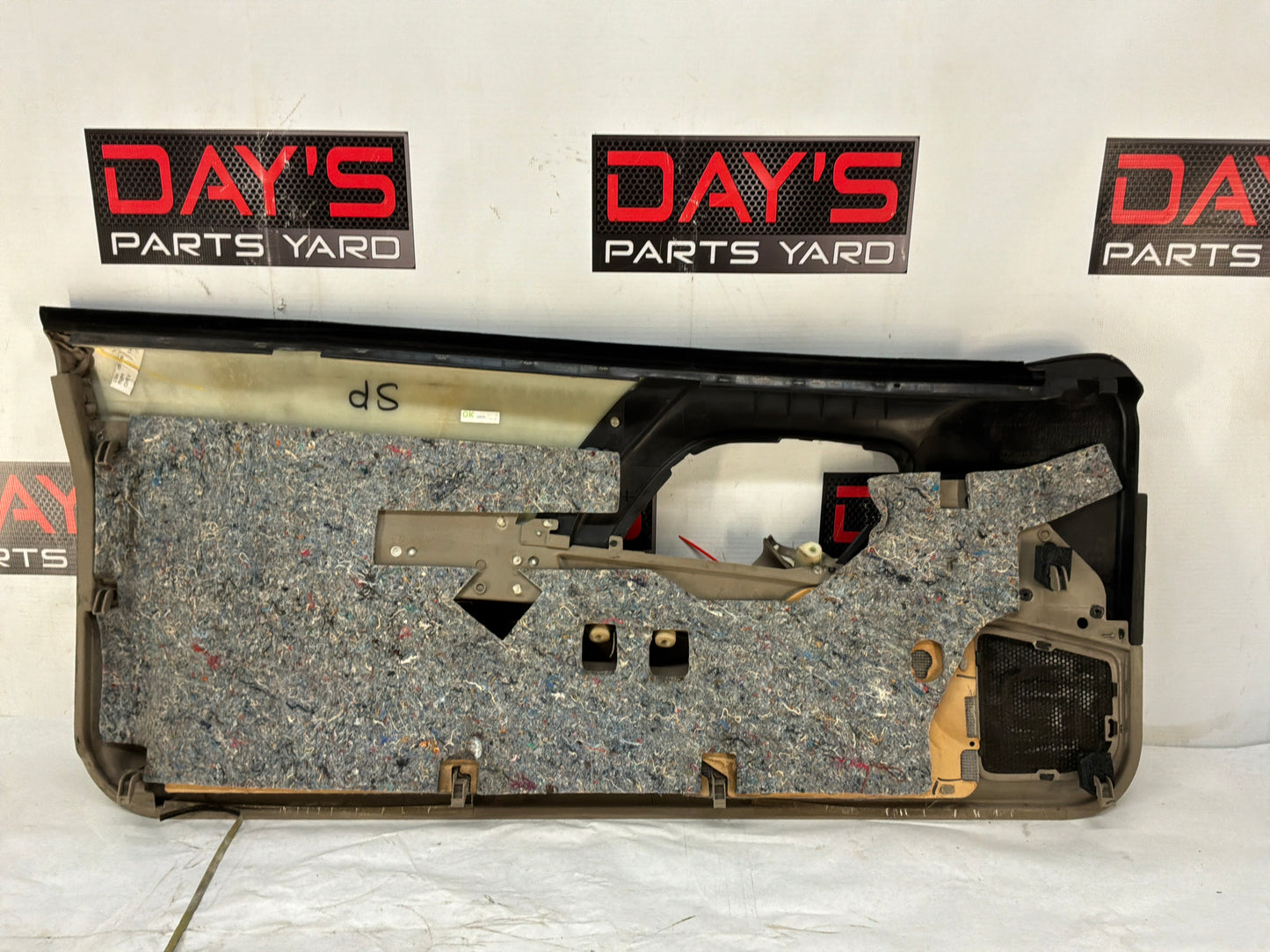 Rh front door panel - Day's Parts Yard