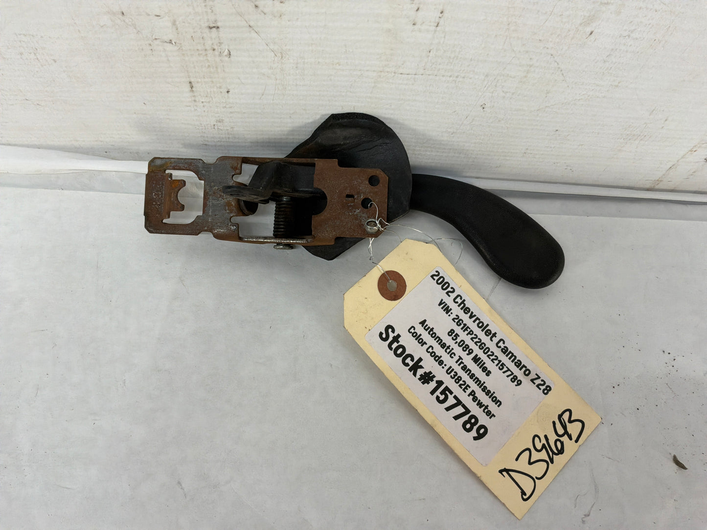 Lh interior door handle - Day's Parts Yard