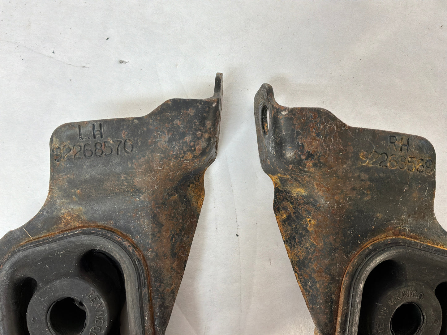 Muffler hangers - Day's Parts Yard