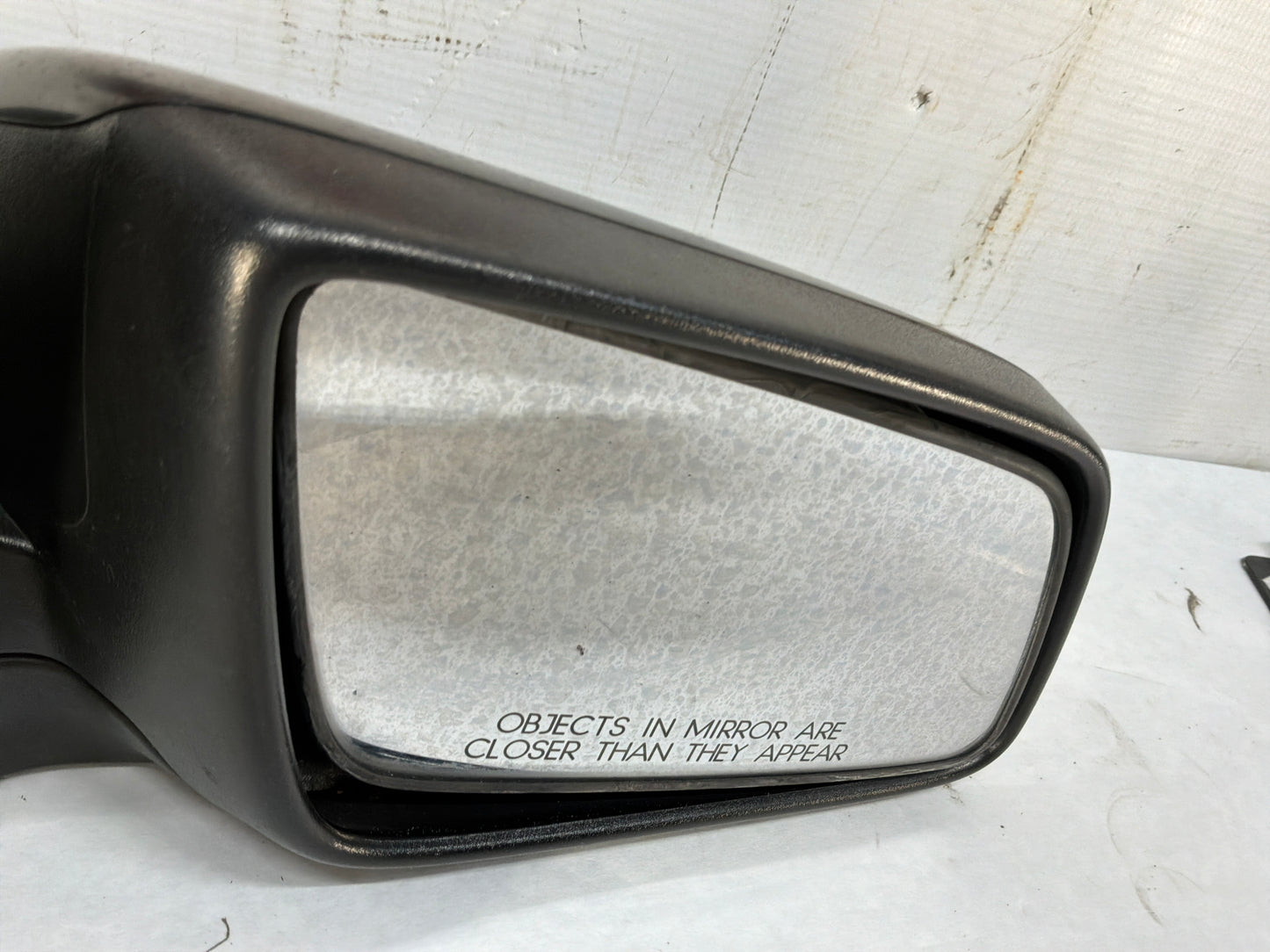 Rh mirror - Day's Parts Yard