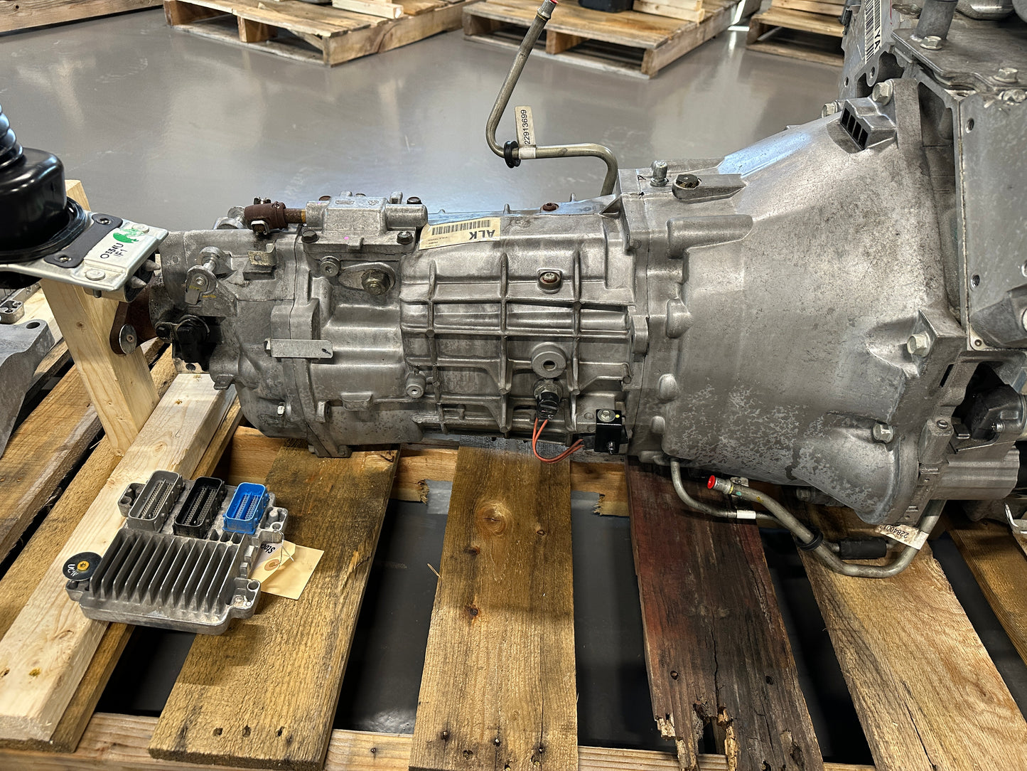 LSA 6.2L Engine TR6060 Manual Transmission Drivetrain Pullout Supercharged 580hp - Day's Parts Yard