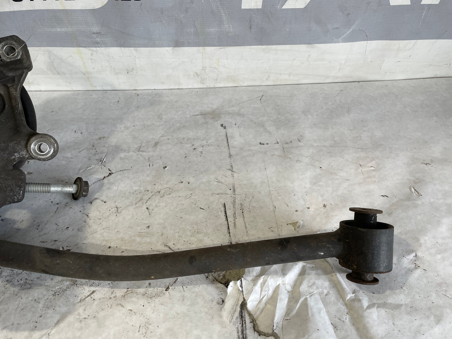 2004 Cadillac CTS-V Rear LH Driver Knuckle Spindle Hub w/ Control Arm OEM - Day's Parts Yard
