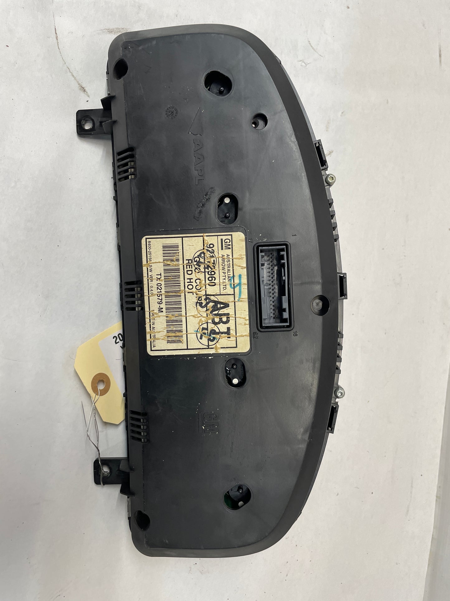 2006 Pontiac GTO Red Gauge Cluster Speedometer OEM - Day's Parts Yard
