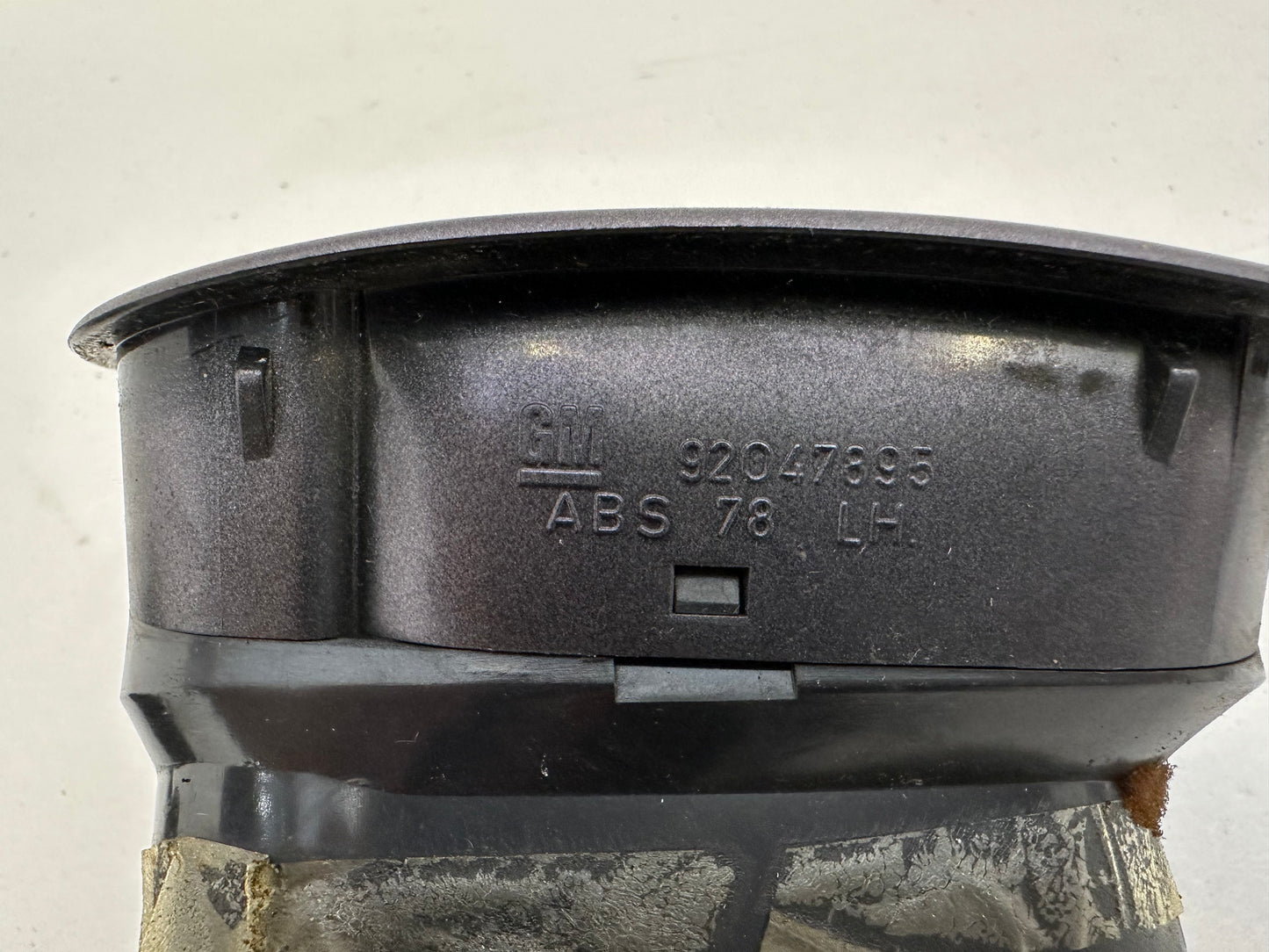 2004 Pontiac GTO LH Driver Door Air Vents OEM - Day's Parts Yard