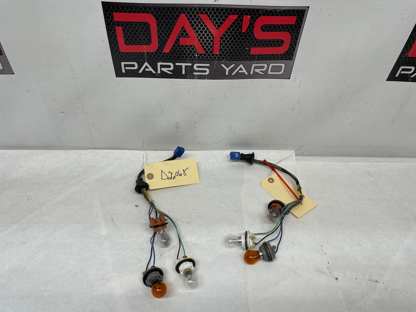 2005 Pontiac GTO RH & LH Taillight Tail Light Wire Wiring Harness Sockets OEM - Day's Parts Yard