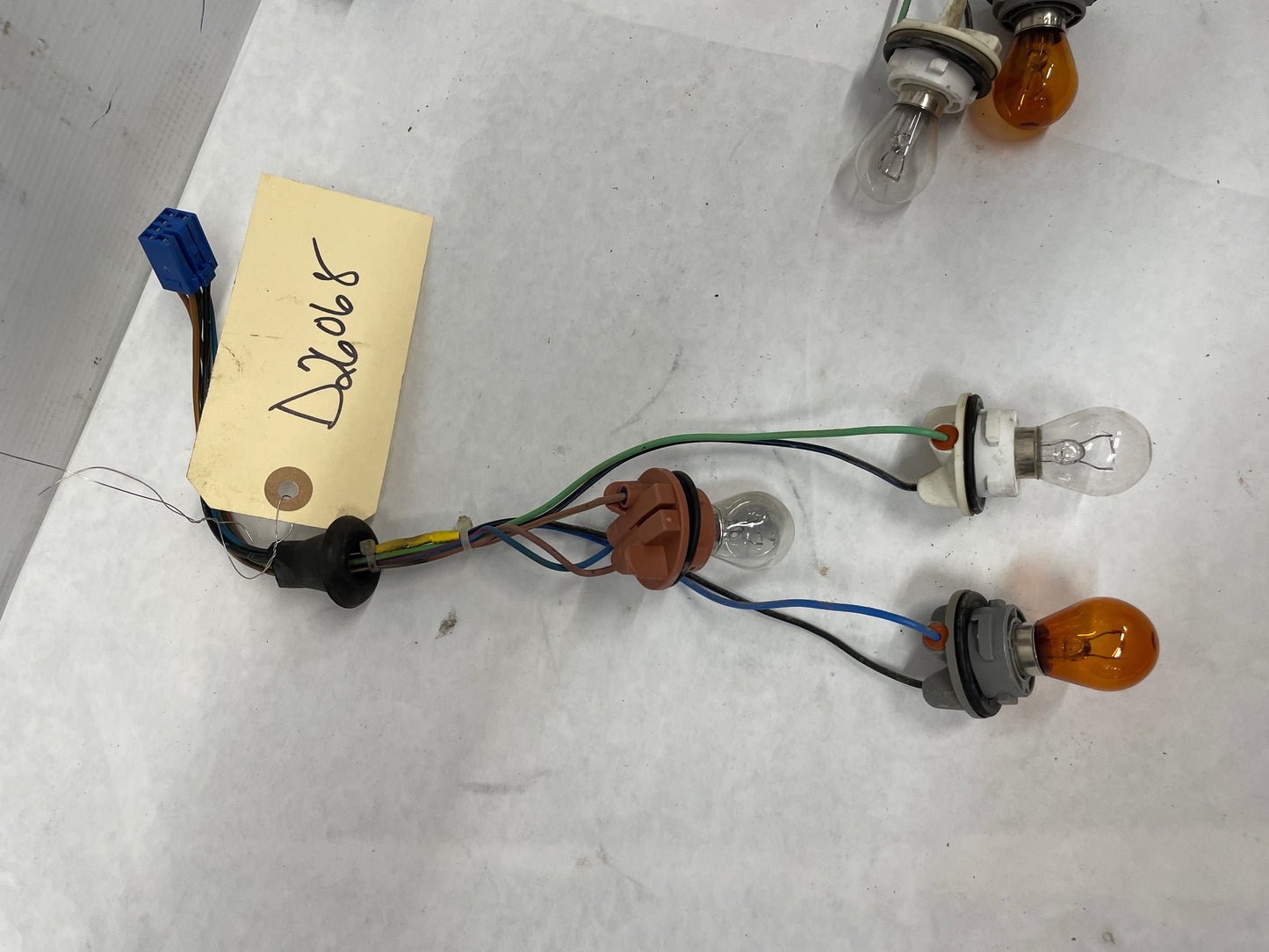 2005 Pontiac GTO RH & LH Taillight Tail Light Wire Wiring Harness Sockets OEM - Day's Parts Yard
