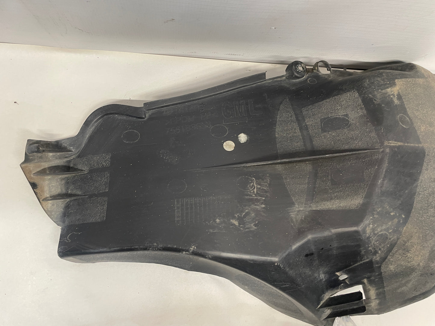 2004 Pontiac GTO LH Driver Rear Wheel Well Liner OEM - Day's Parts Yard