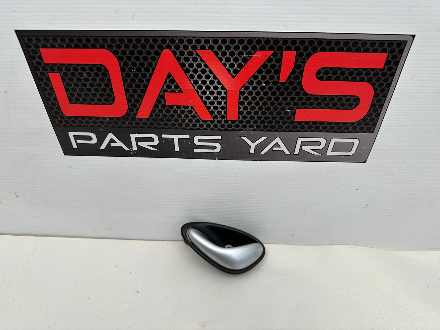 2004 Pontiac GTO LH Driver Interior Door Handle OEM - Day's Parts Yard