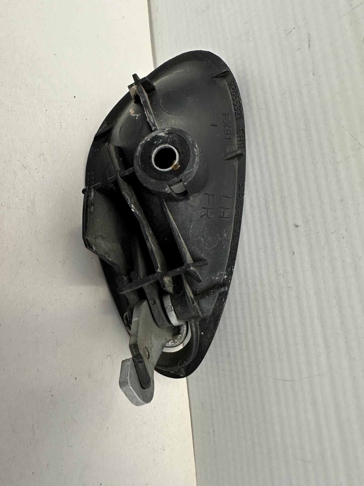 2004 Pontiac GTO LH Driver Interior Door Handle OEM - Day's Parts Yard