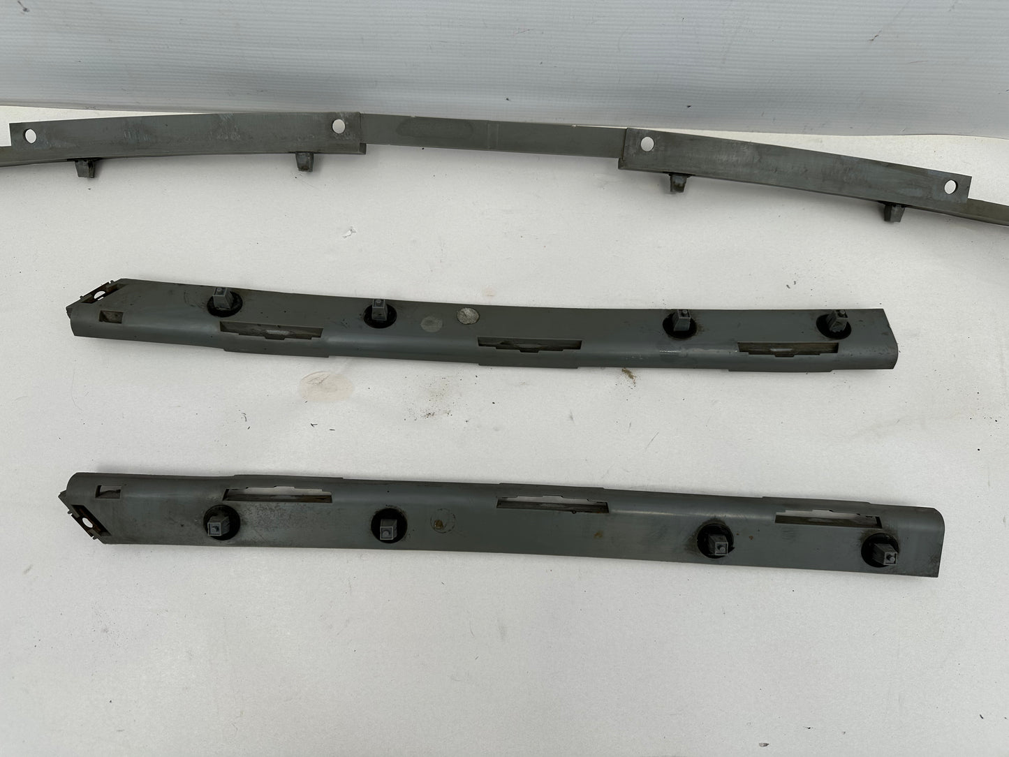 2004 Pontiac GTO Rear Bumper Bracket Guide Set OEM - Day's Parts Yard