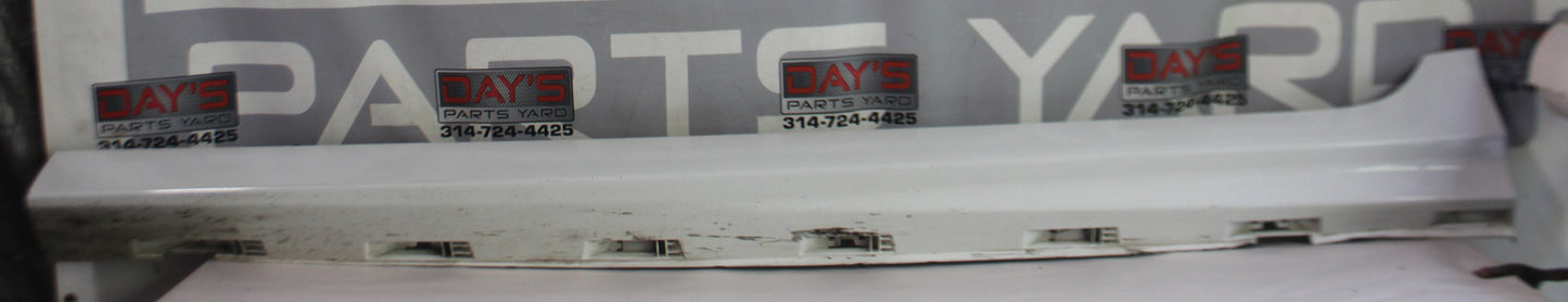 2009 Pontiac G8 LH Driver Rocker Molding Panel OEM - Day's Parts Yard