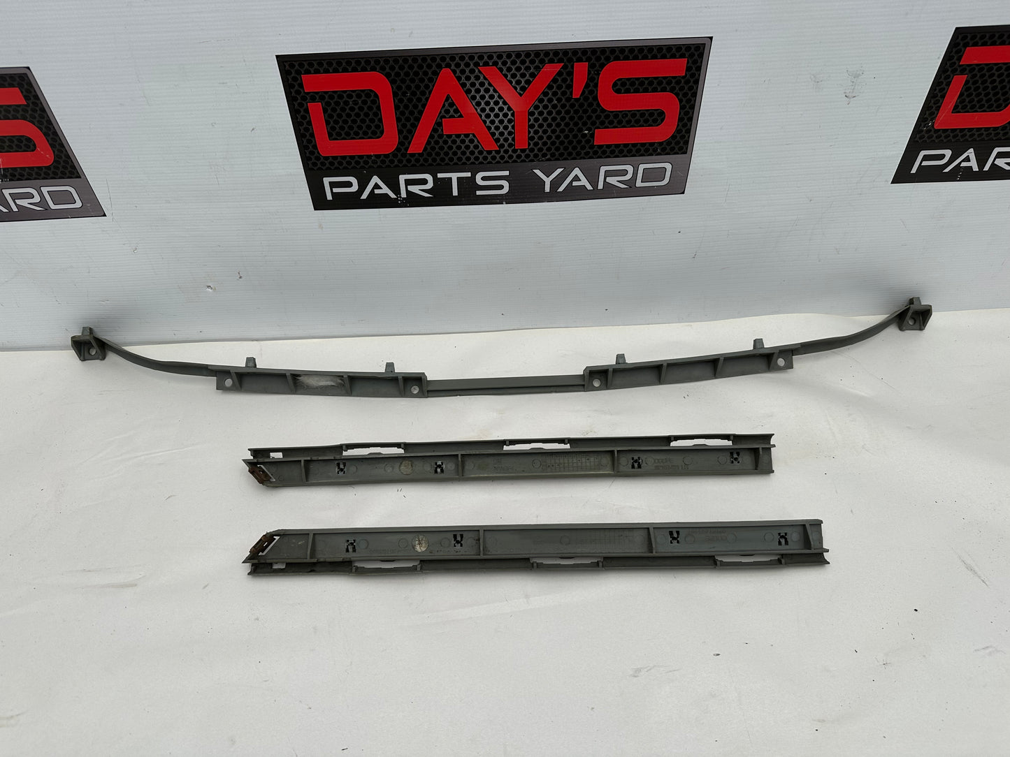 2004 Pontiac GTO Rear Bumper Bracket Guide Set OEM - Day's Parts Yard