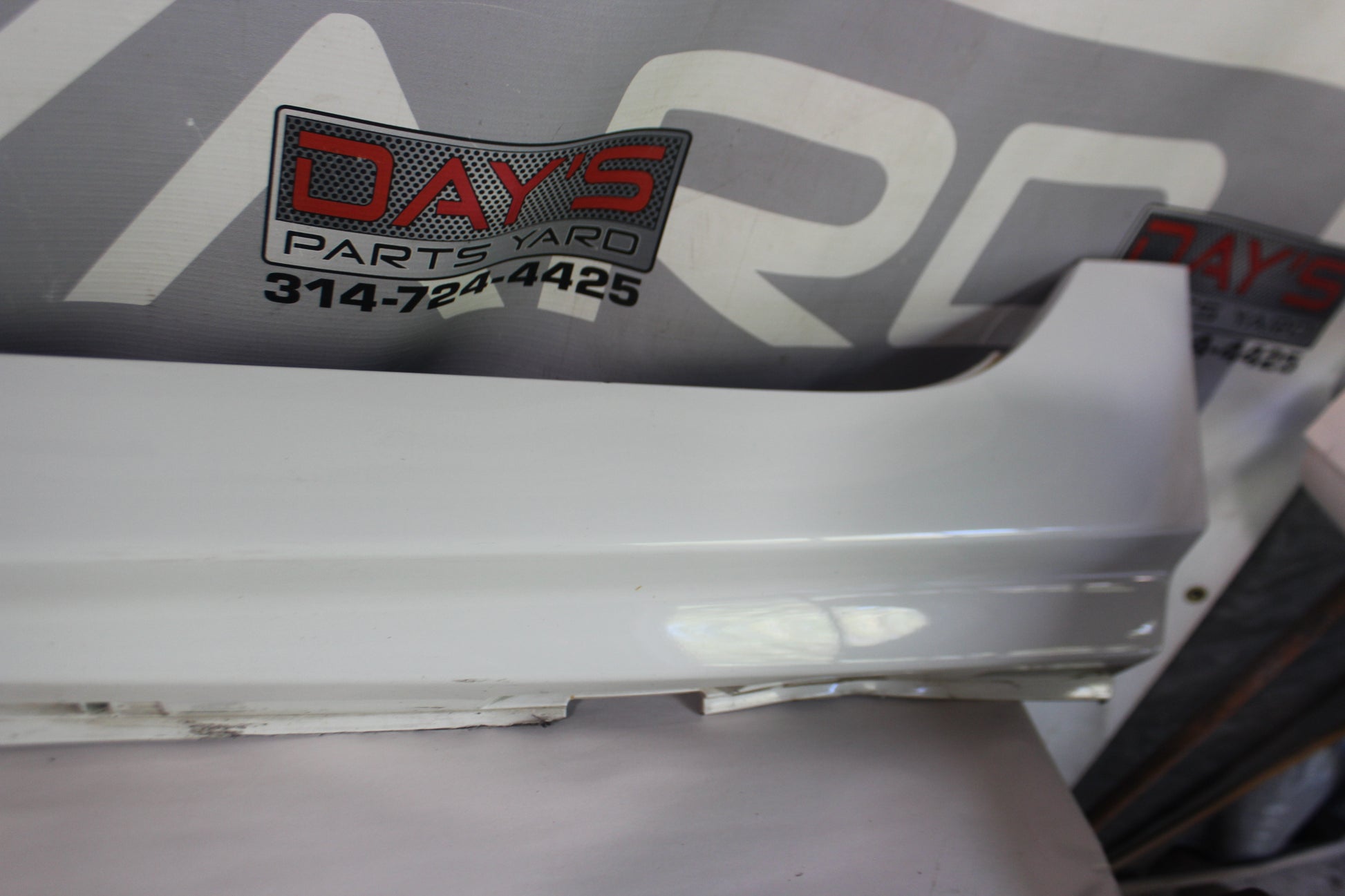 2009 Pontiac G8 LH Driver Rocker Molding Panel OEM - Day's Parts Yard