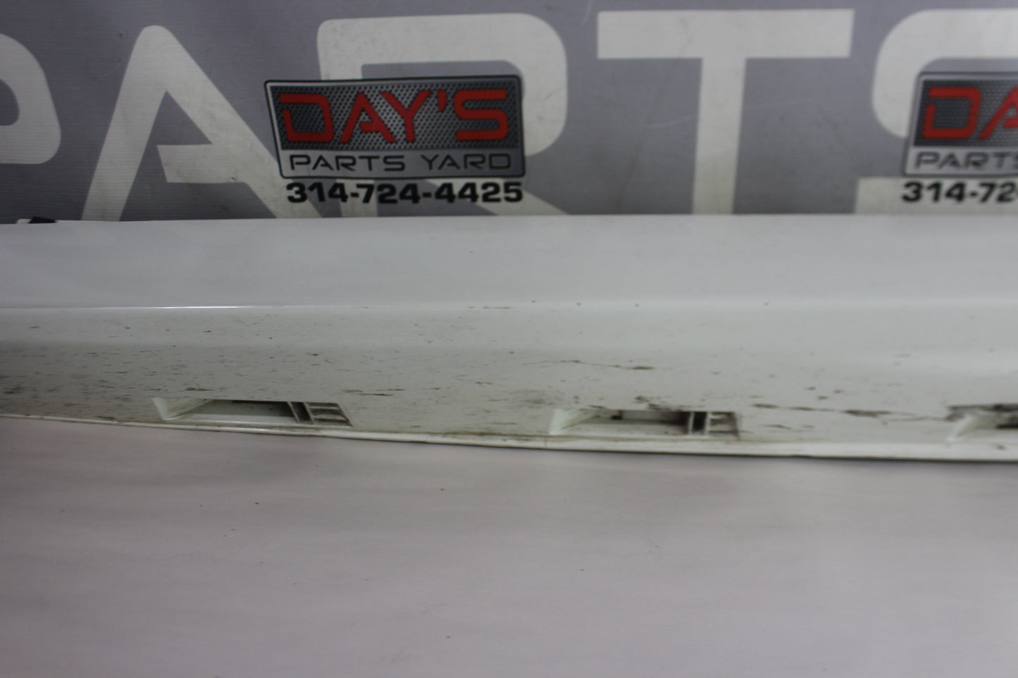 2009 Pontiac G8 LH Driver Rocker Molding Panel OEM - Day's Parts Yard