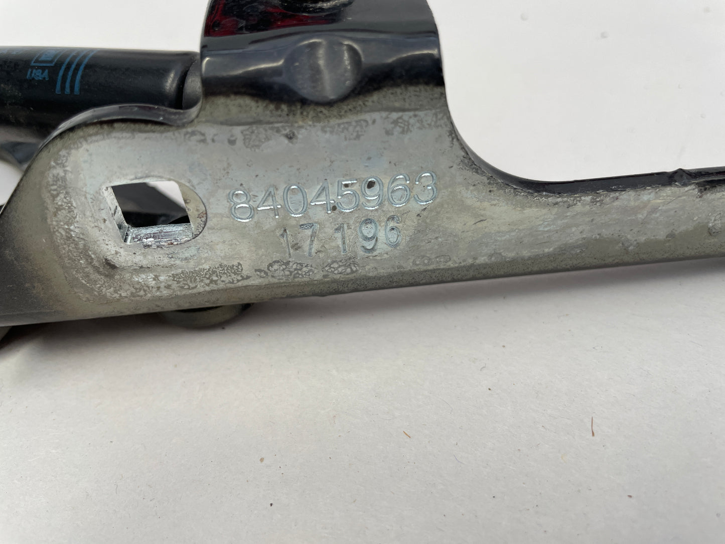 2018 Chevy Camaro SS RH & LH Trunk Hinges OEM - Day's Parts Yard