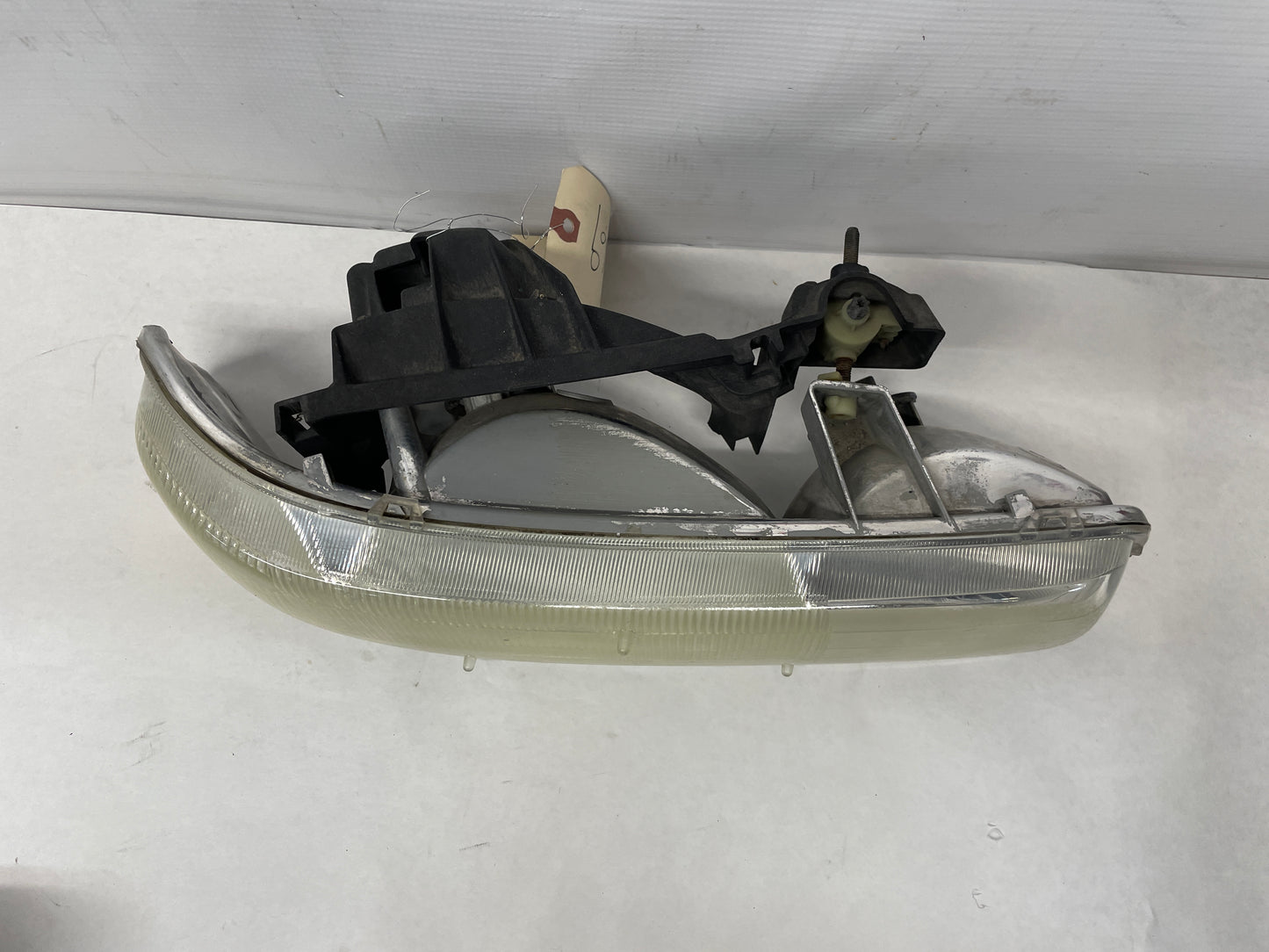 2003 Chevy Suburban RH Passenger Upper Headlight Head Light Lamp OEM - Day's Parts Yard