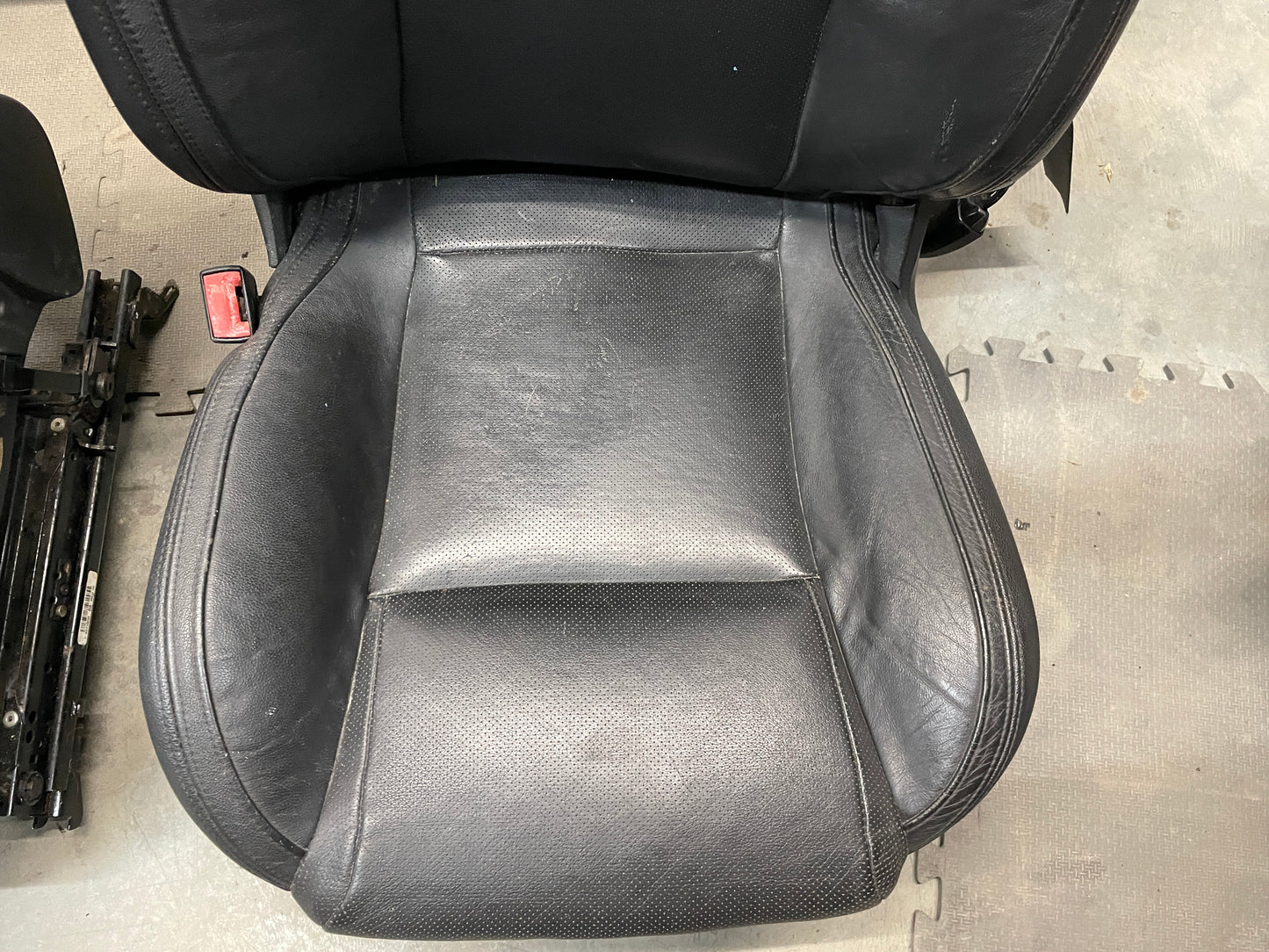 2009 Pontiac G8 GT Seats Fronts and Rears Black Leather OEM - Day's Parts Yard