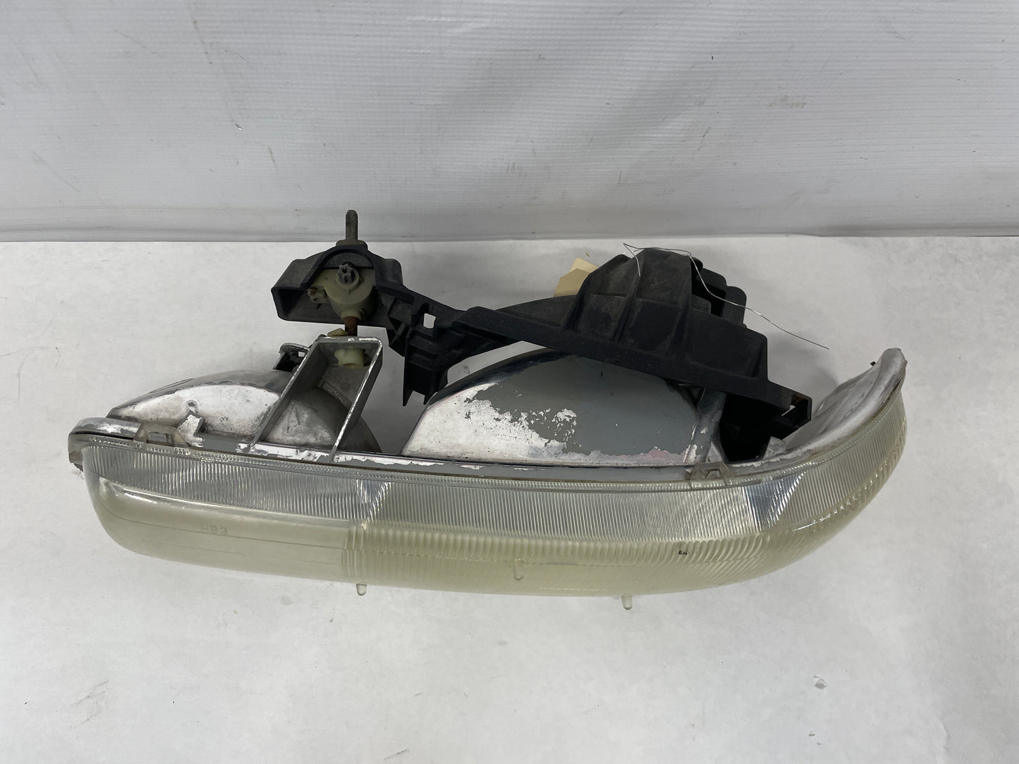 2003 Chevy Suburban LH Driver Upper Headlight Head Light Lamp OEM - Day's Parts Yard