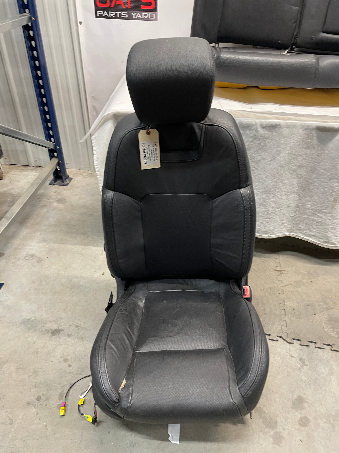 2009 Pontiac G8 GT Seats Fronts and Rears Black Leather OEM - Day's Parts Yard