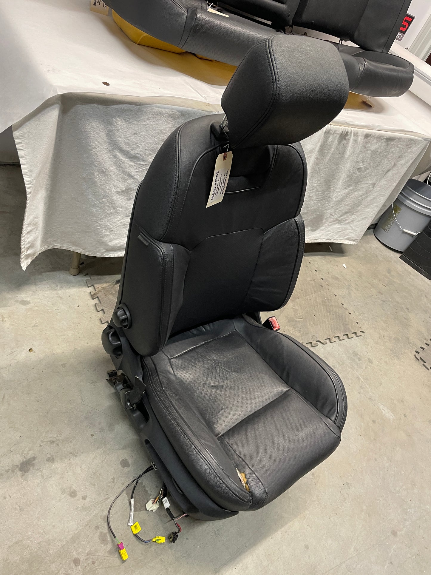 2009 Pontiac G8 GT Seats Fronts and Rears Black Leather OEM - Day's Parts Yard