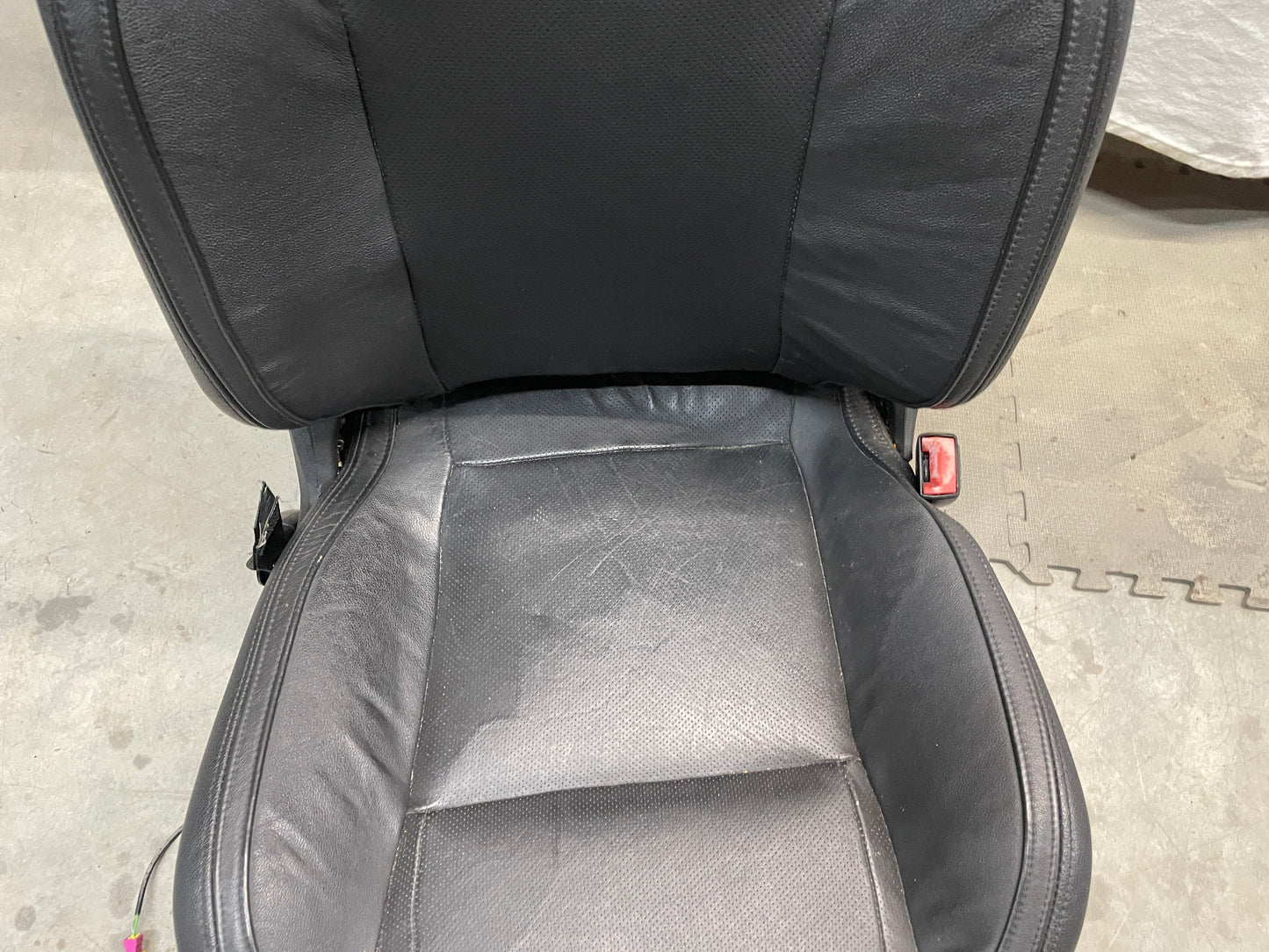 2009 Pontiac G8 GT Seats Fronts and Rears Black Leather OEM - Day's Parts Yard