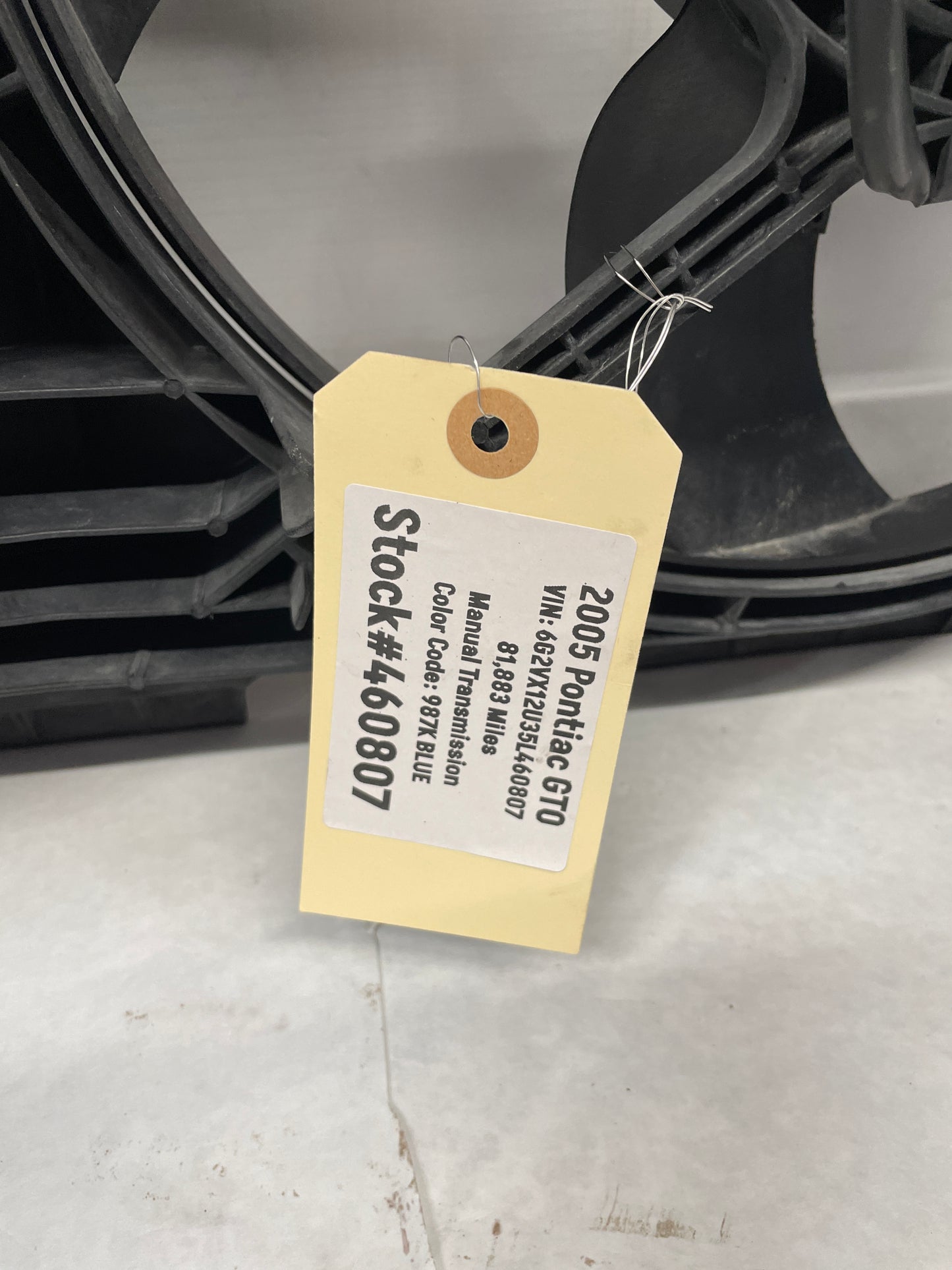 2005 Pontiac GTO Dual Radiator Electric Cooling Fans Shroud Assembly OEM - Day's Parts Yard