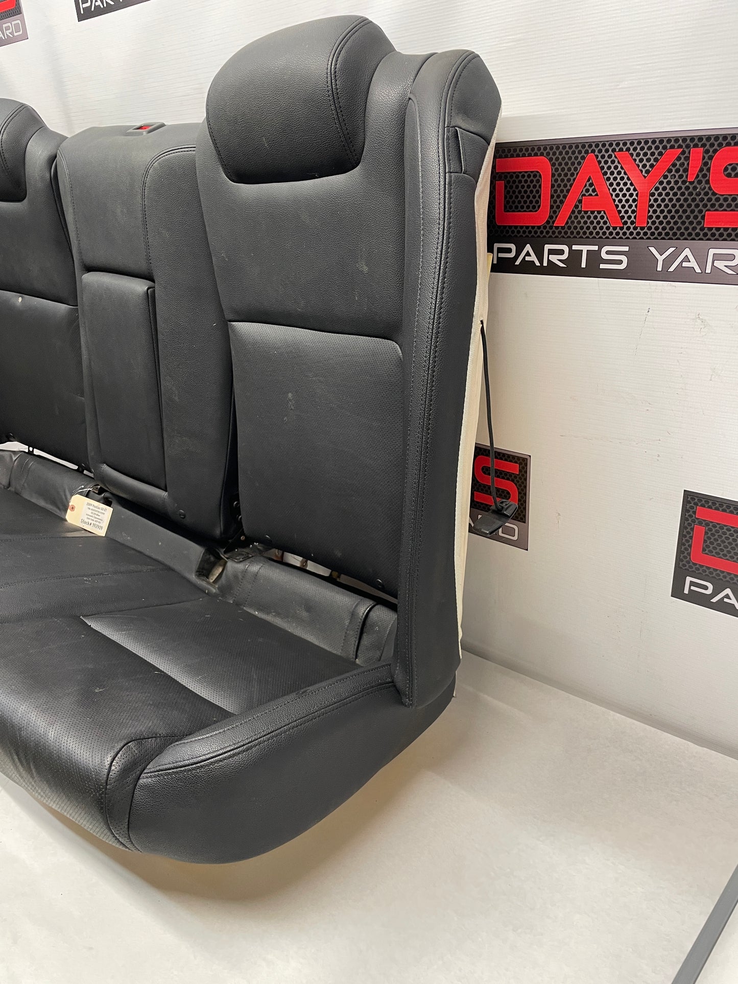 2009 Pontiac G8 GT Seats Fronts and Rears Black Leather OEM - Day's Parts Yard