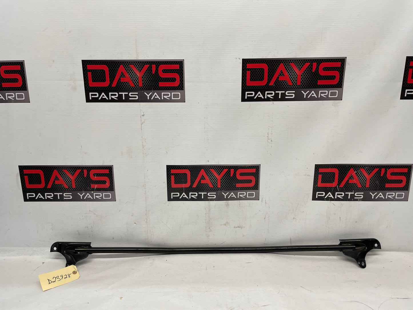 2006 Pontiac GTO Suspension Strut Tower Brace OEM - Day's Parts Yard