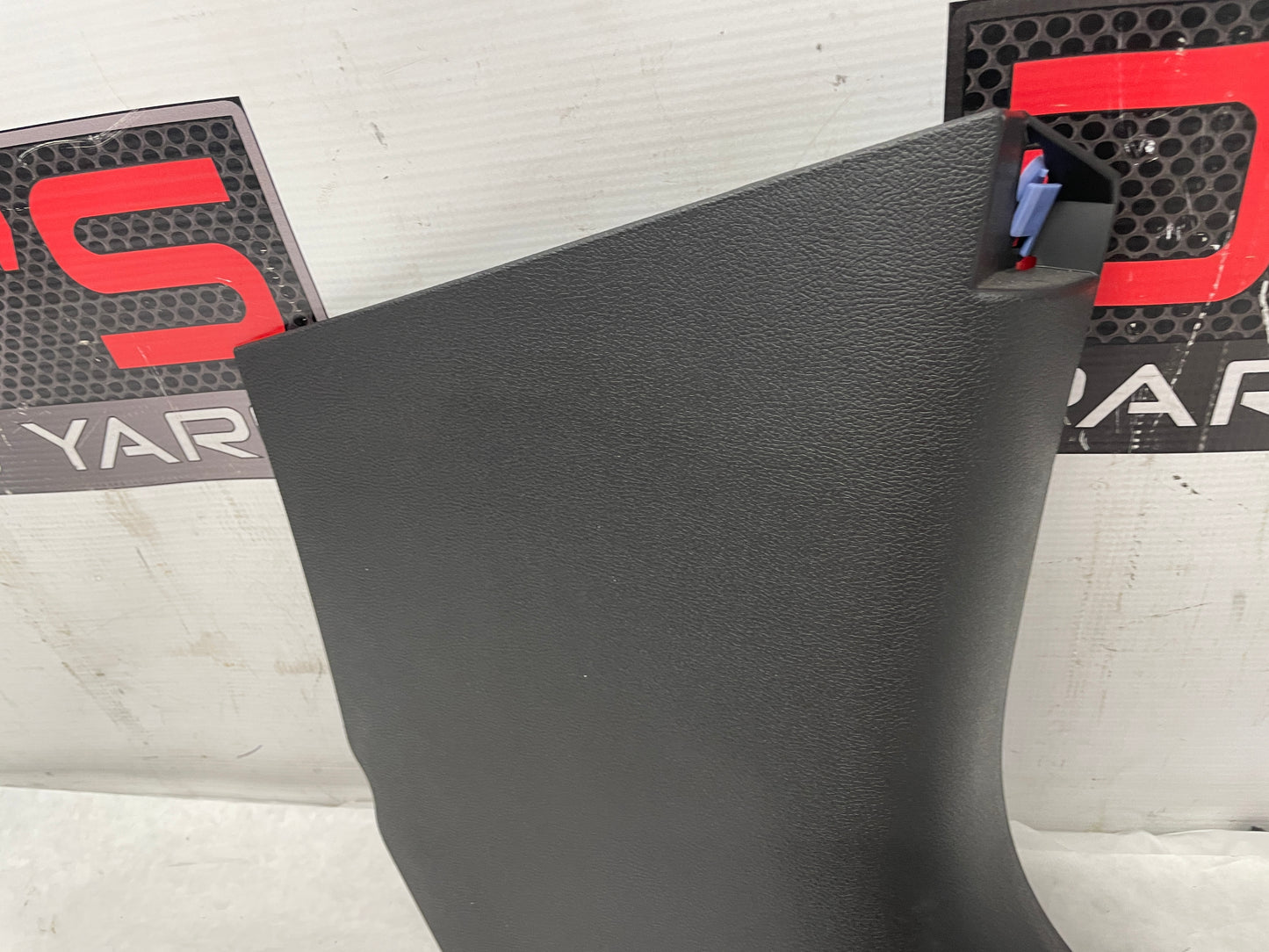 2013 Chevy Camaro ZL1 RH Passenger Kick Plate OEM - Day's Parts Yard