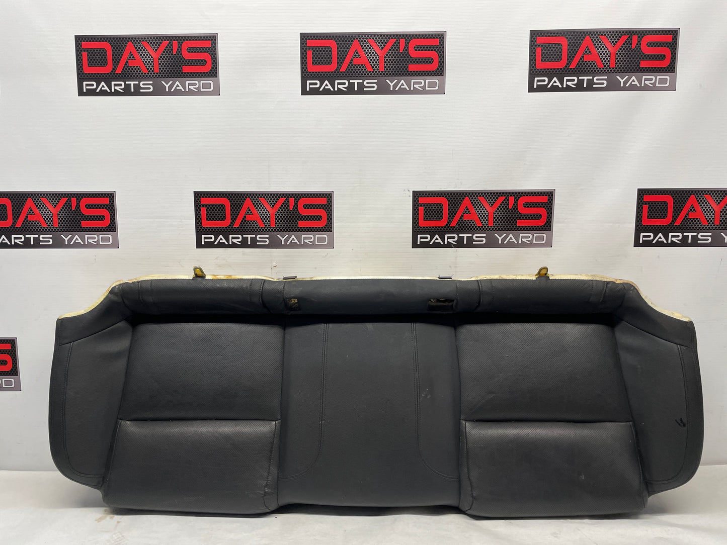 2009 Pontiac G8 GT Seats Fronts and Rears Black Leather OEM - Day's Parts Yard