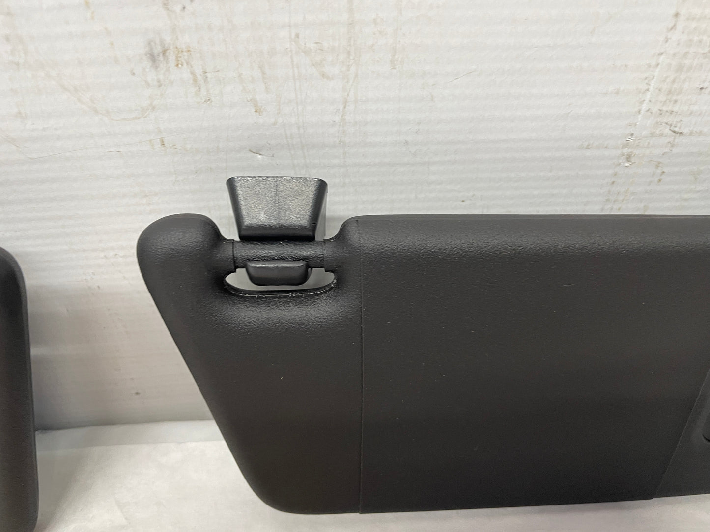 2013 Chevy Camaro ZL1 RH & LH Sunvisors Sun Visors Shades w/ Clips OEM - Day's Parts Yard