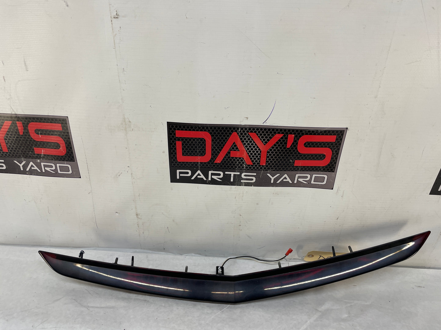 2010 Cadillac CTS-V Sedan Trunk Deck Lid 3rd Third High Mount Brake Tail Light Lamp OEM