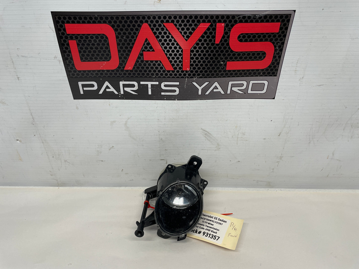 2014 Chevy SS Sedan RH Passenger Fog Light Lamp OEM - Day's Parts Yard
