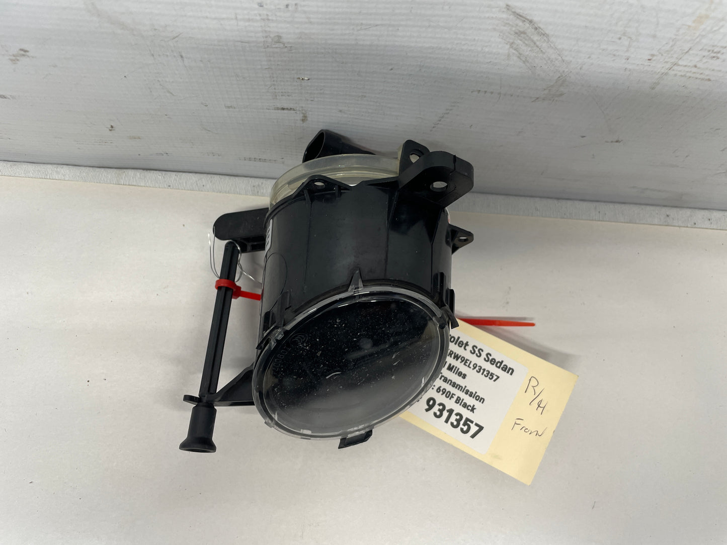 2014 Chevy SS Sedan RH Passenger Fog Light Lamp OEM - Day's Parts Yard