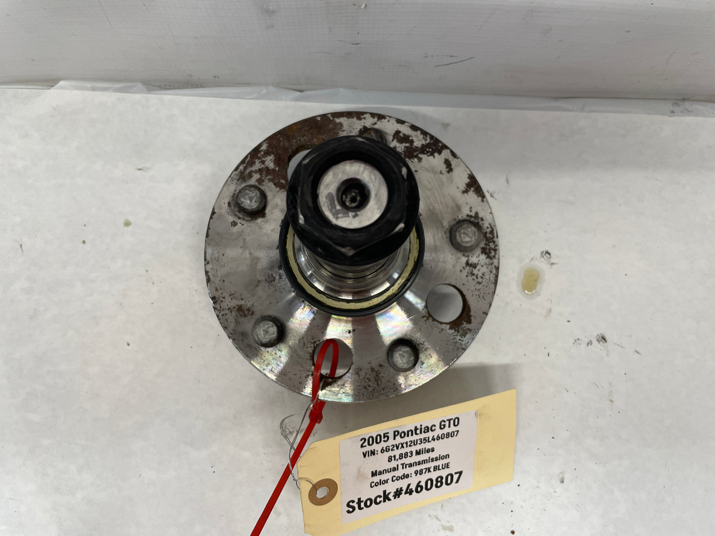 2005 Pontiac GTO RH Passenger CV Axle Spindle Knuckle Wheel Hub OEM - Day's Parts Yard